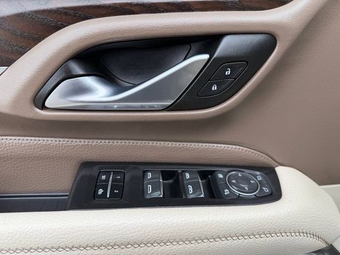 Used 2022 GMC Yukon Denali AWD/4WD image 13