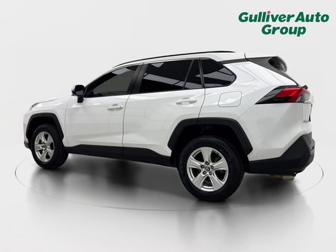 Used 2021 Toyota RAV4 XLE FWD image 4