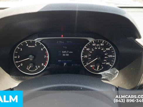 Used 2024 Nissan Altima 2.5 SV FWD image 12
