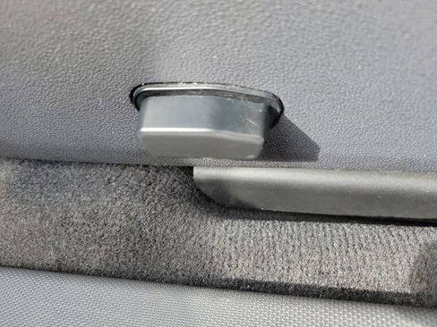 Used 2009 Chrysler Sebring Touring image 21