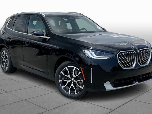 Used 2025 BMW X3 xDrive30i w/ Premium Package image 2