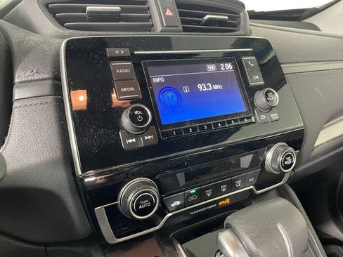 Used 2017 Honda CR-V LX image 7