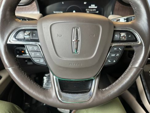 Used 2023 Lincoln Nautilus Reserve w/ Equipment Group 201A AWD/4WD image 3