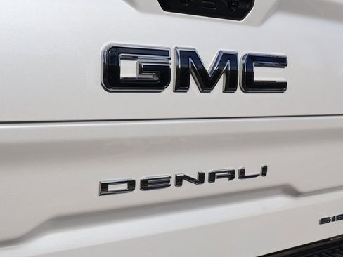 Used 2024 GMC Sierra 1500 Denali Ultimate image 8