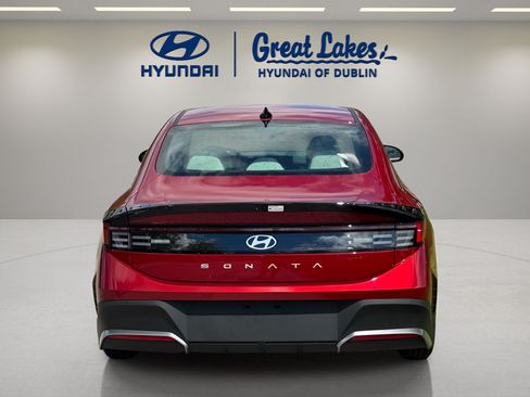 Certified 2025 Hyundai Sonata SE FWD image 4