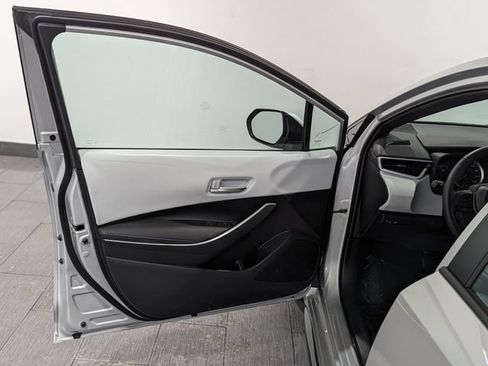 Used 2022 Toyota Corolla SE FWD image 21