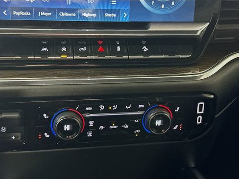 Used 2023 Chevrolet Silverado 1500 RST image 26