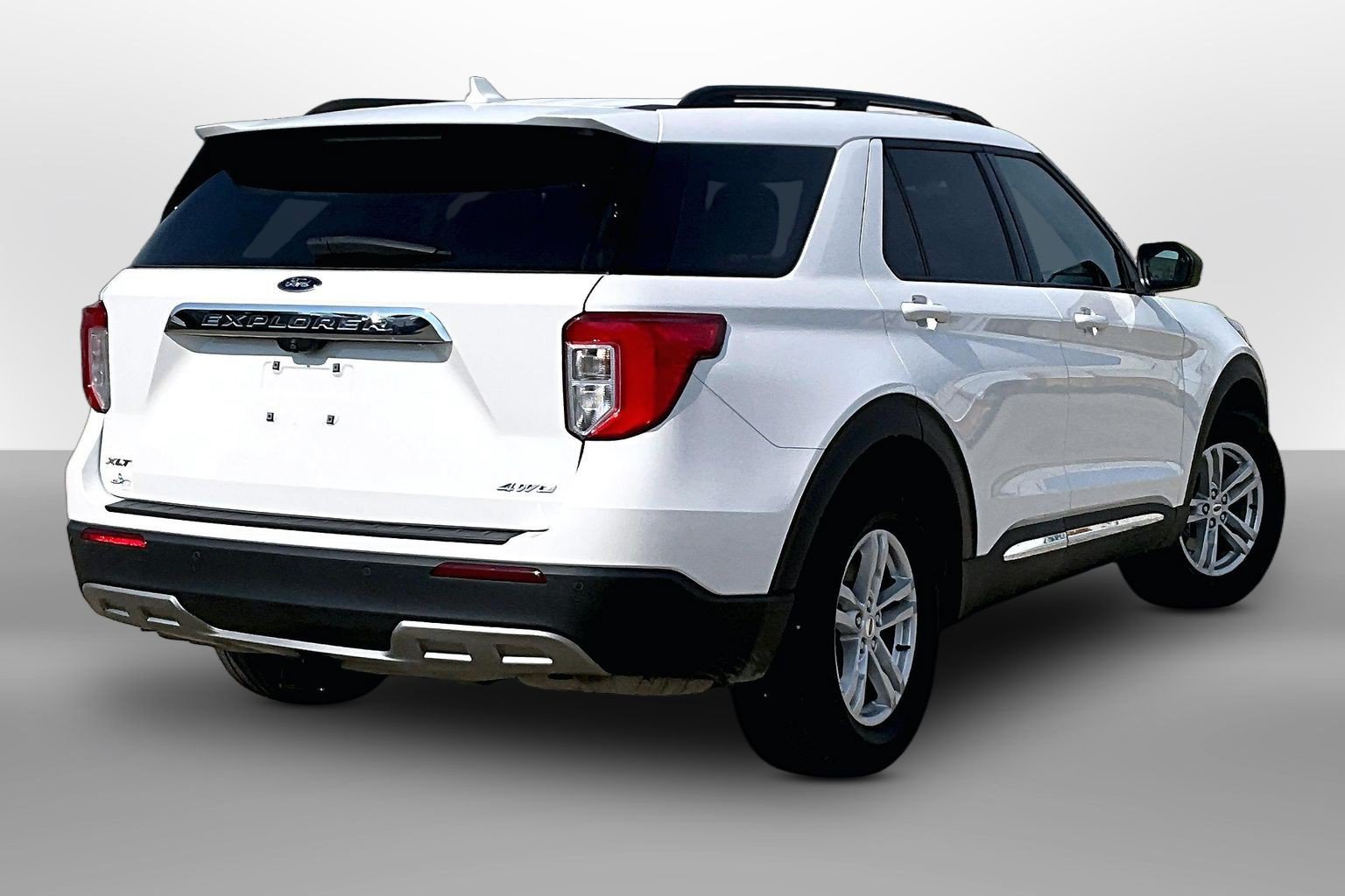 Used 2022 Ford Explorer XLT AWD/4WD image 11