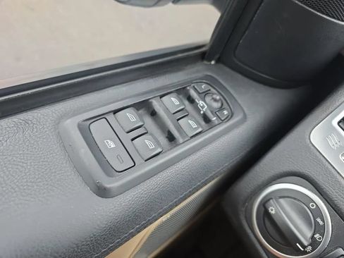 Used 2012 Land Rover Range Rover Sport HSE AWD/4WD image 24