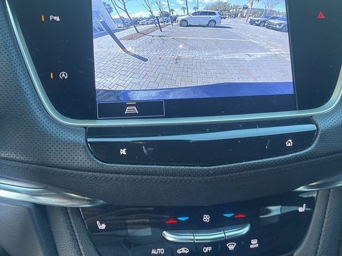 Used 2023 Cadillac XT5 Luxury image 22
