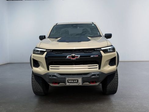 Used 2024 Chevrolet Colorado ZR2 w/ Technology Package AWD/4WD image 8