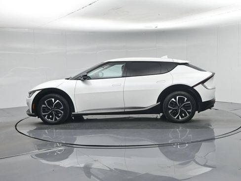 Used 2023 Kia EV6 Wind w/ Wind Technology Package AWD/4WD image 32
