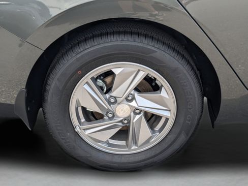 New 2026 Hyundai Elantra SE FWD image 28