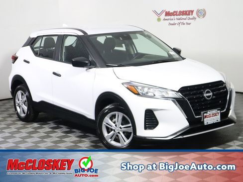 Used 2022 Nissan Kicks S image 1