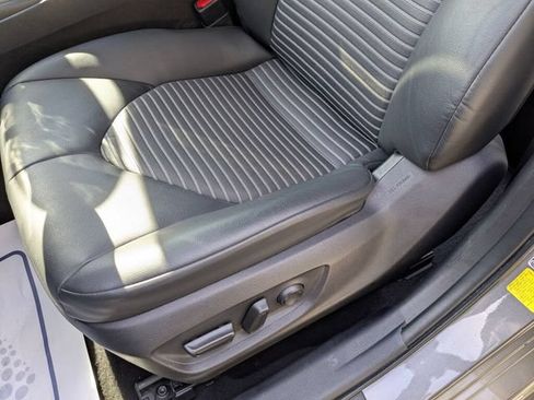 Used 2021 Toyota Camry SE FWD image 27