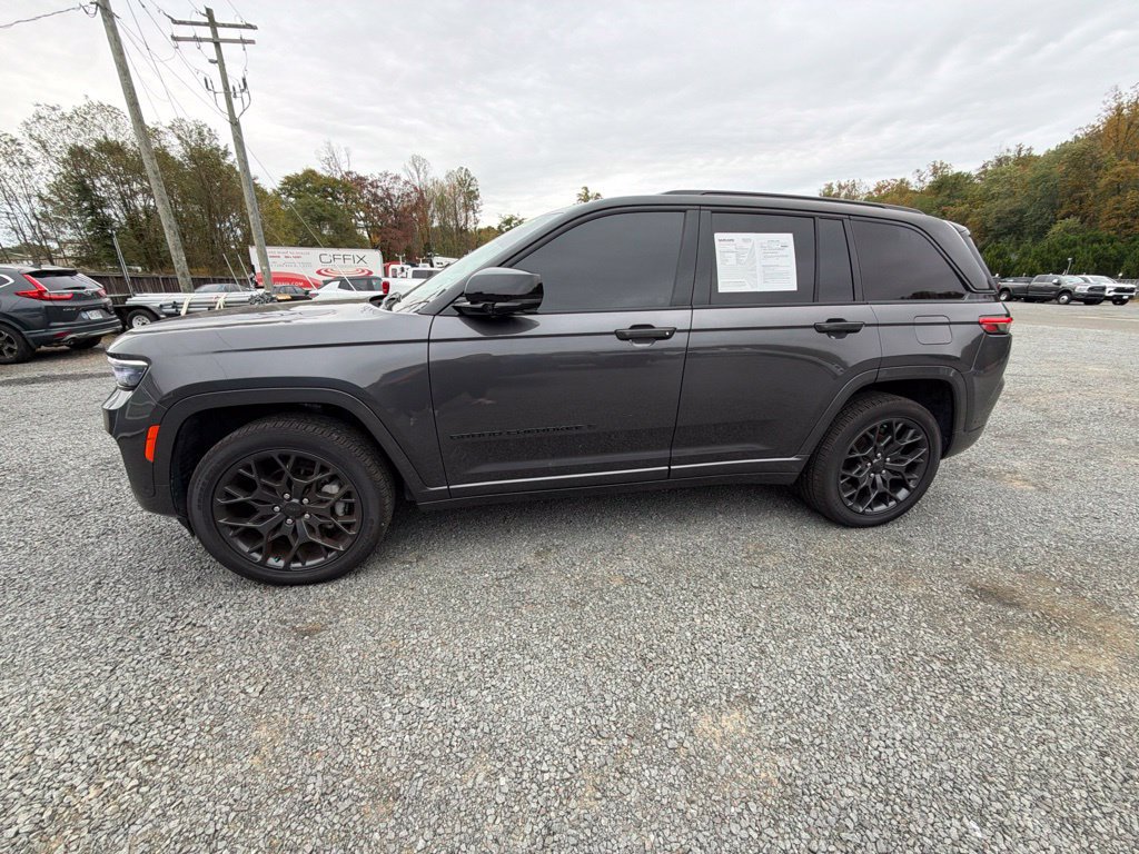 Used 2024 Jeep Grand Cherokee Summit w/ High Altitude Package AWD/4WD image 4