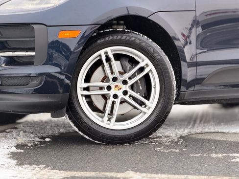 Used 2021 Porsche Macan image 2