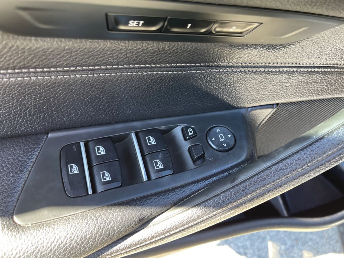 Used 2018 BMW 540i w/ Premium Package RWD image 20
