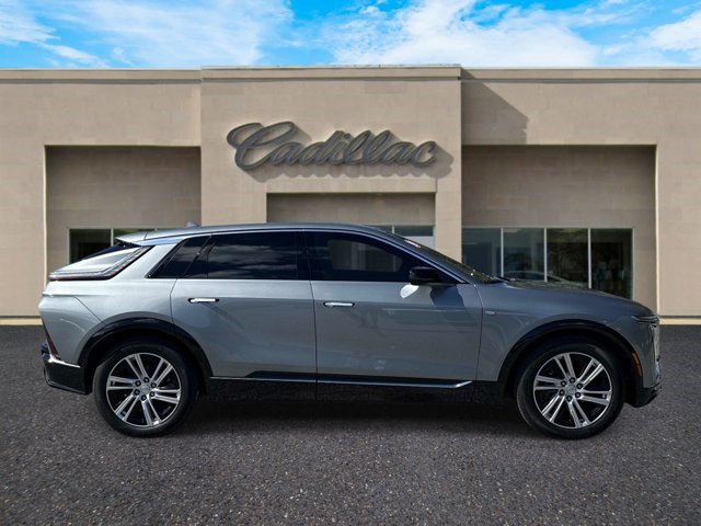 Certified 2024 Cadillac Lyriq Tech AWD/4WD image 2