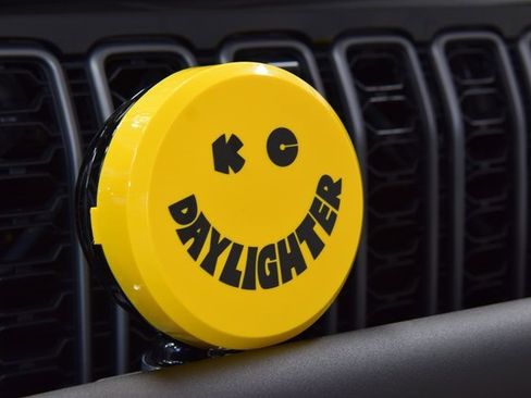 Used 2025 Jeep Wrangler Rubicon w/ Technology Group image 13