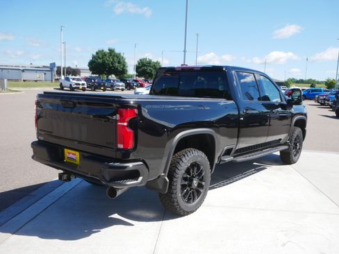 New 2026 Chevrolet Silverado 3500 LTZ AWD/4WD image 3