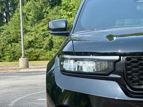 Used 2023 Jeep Grand Cherokee Altitude RWD image 13