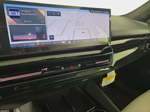 New 2026 BMW 530i xDrive 530i xDrive w/ Premium Package image 20