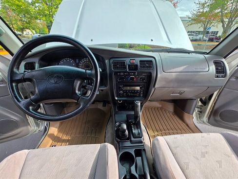 Used 2001 Toyota 4Runner SR5 image 17