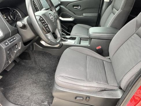 Used 2023 Nissan Frontier SV w/ SV Convenience Package image 6