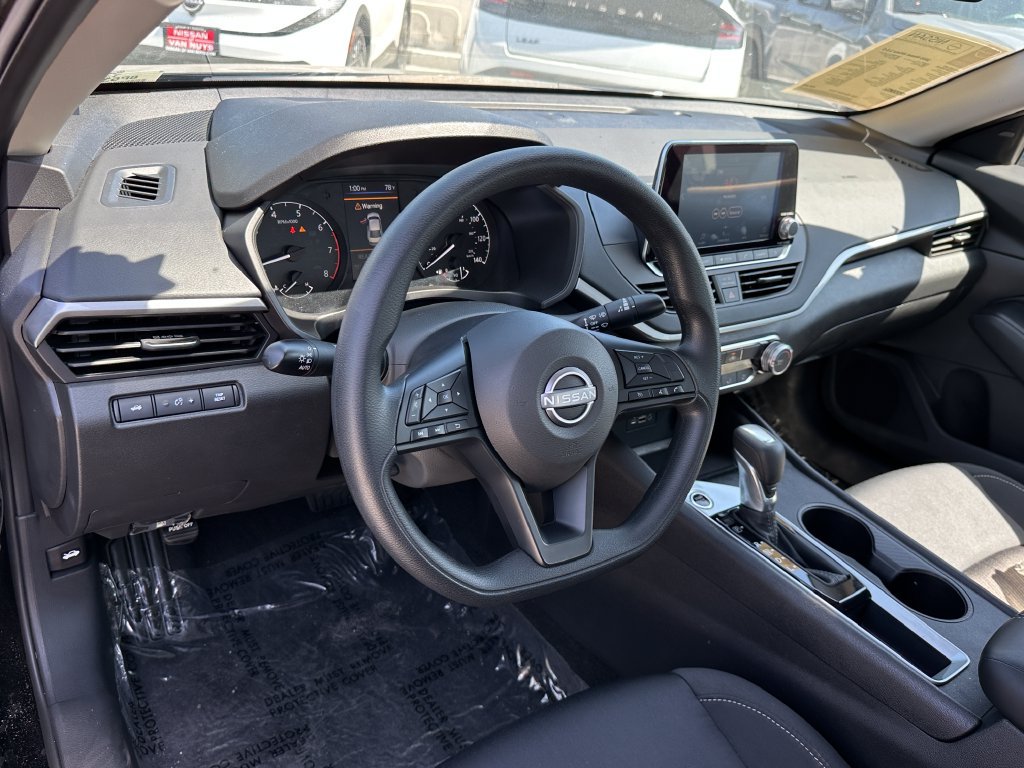 Used 2025 Nissan Altima 2.5 S FWD image 18