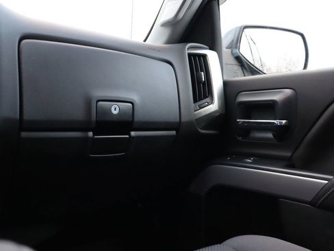 Used 2019 Chevrolet Silverado 1500 LT w/ All Star Edition image 44