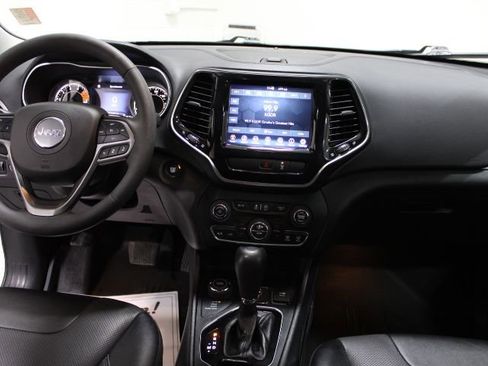 Used 2022 Jeep Cherokee Limited image 30