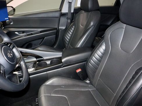 Certified 2023 Hyundai Elantra Limited image 25