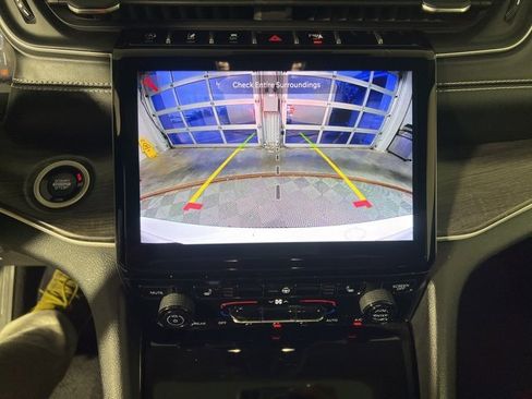 Certified 2021 Jeep Grand Cherokee L Limited image 18