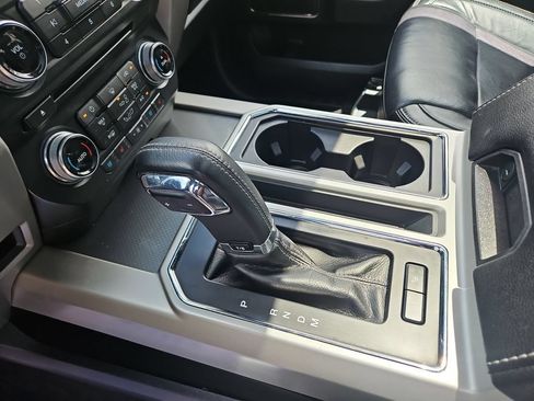 Used 2017 Ford F150 Lariat w/ Equipment Group 502A Luxury AWD/4WD image 24