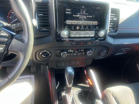 Used 2024 Nissan Frontier PRO-4X w/ Off-Road Protection Package image 18
