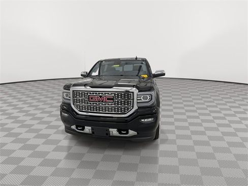 Used 2017 GMC Sierra 1500 Denali w/ Denali Ultimate Package image 4