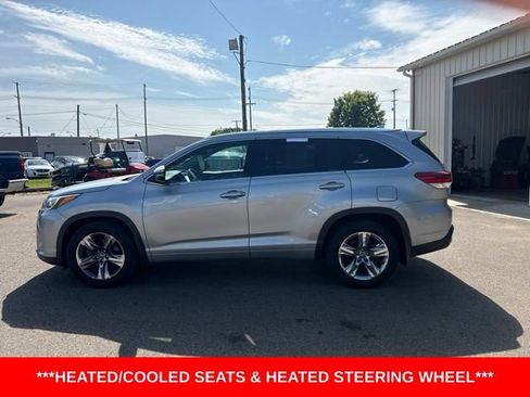 Used 2017 Toyota Highlander Limited Platinum w/ Carpet Mat Package AWD/4WD image 6