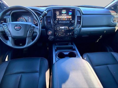 Used 2021 Nissan Titan PRO-4X w/ Pro-4x Convenience Package AWD/4WD image 16