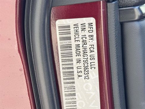 New 2025 Jeep Grand Cherokee Altitude image 31