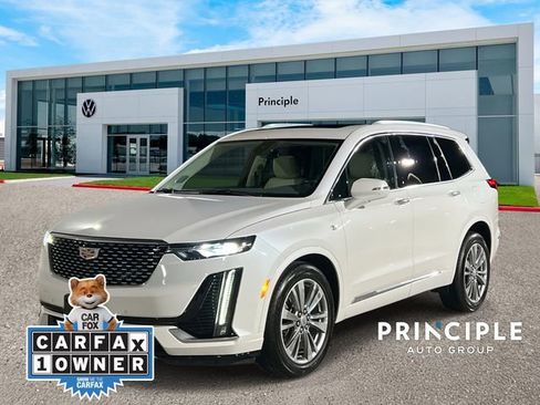 Used 2024 Cadillac XT6 Premium Luxury image 1