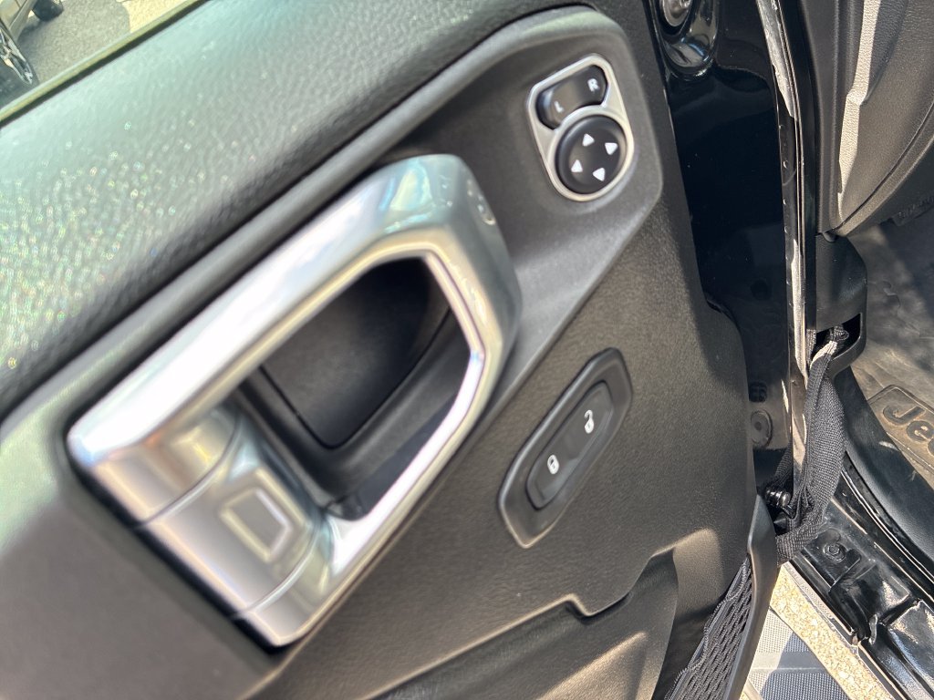 Used 2022 Jeep Gladiator Sport AWD/4WD image 30