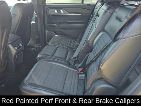 Used 2025 Ford Explorer ST-Line w/ ST-Line Street Pack image 5