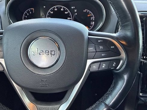 Used 2021 Jeep Grand Cherokee Overland RWD image 16