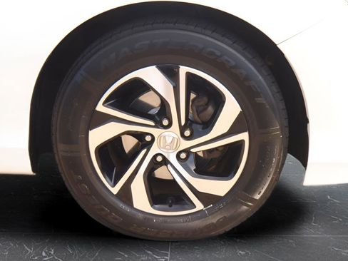 Used 2016 Honda Accord LX image 10