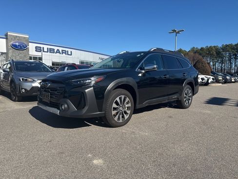 Used 2025 Subaru Outback Touring image 1