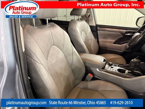 Used 2023 Toyota Highlander Platinum AWD/4WD image 43