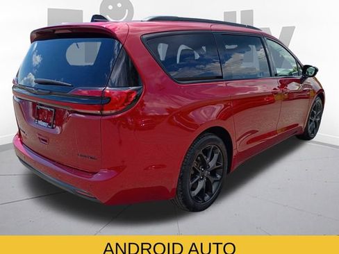 Used 2026 Chrysler Pacifica Limited w/ S Appearance Package FWD image 5