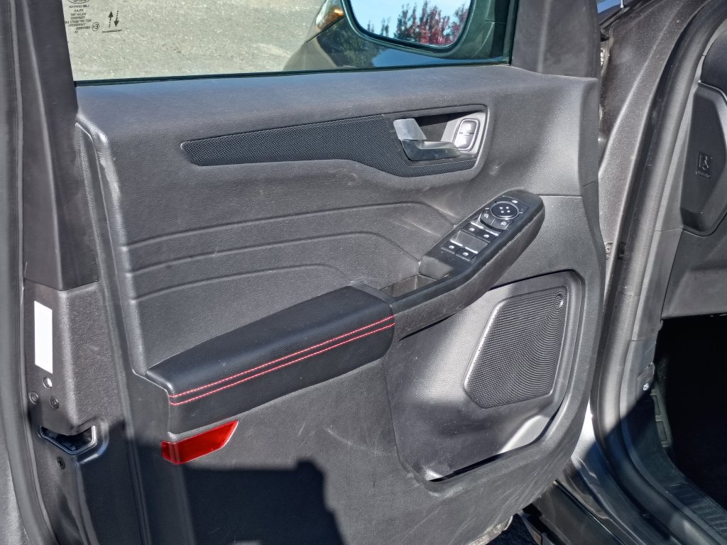 Used 2025 Ford Escape ST-Line AWD/4WD image 14