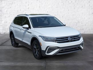 Certified 2024 Volkswagen Tiguan SE w/ Panoramic Sunroof Package video 1